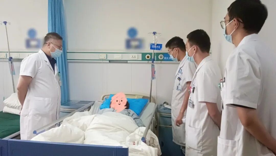 【福德泌尿】结石治疗新选择！一根“软镜”无创碎石！